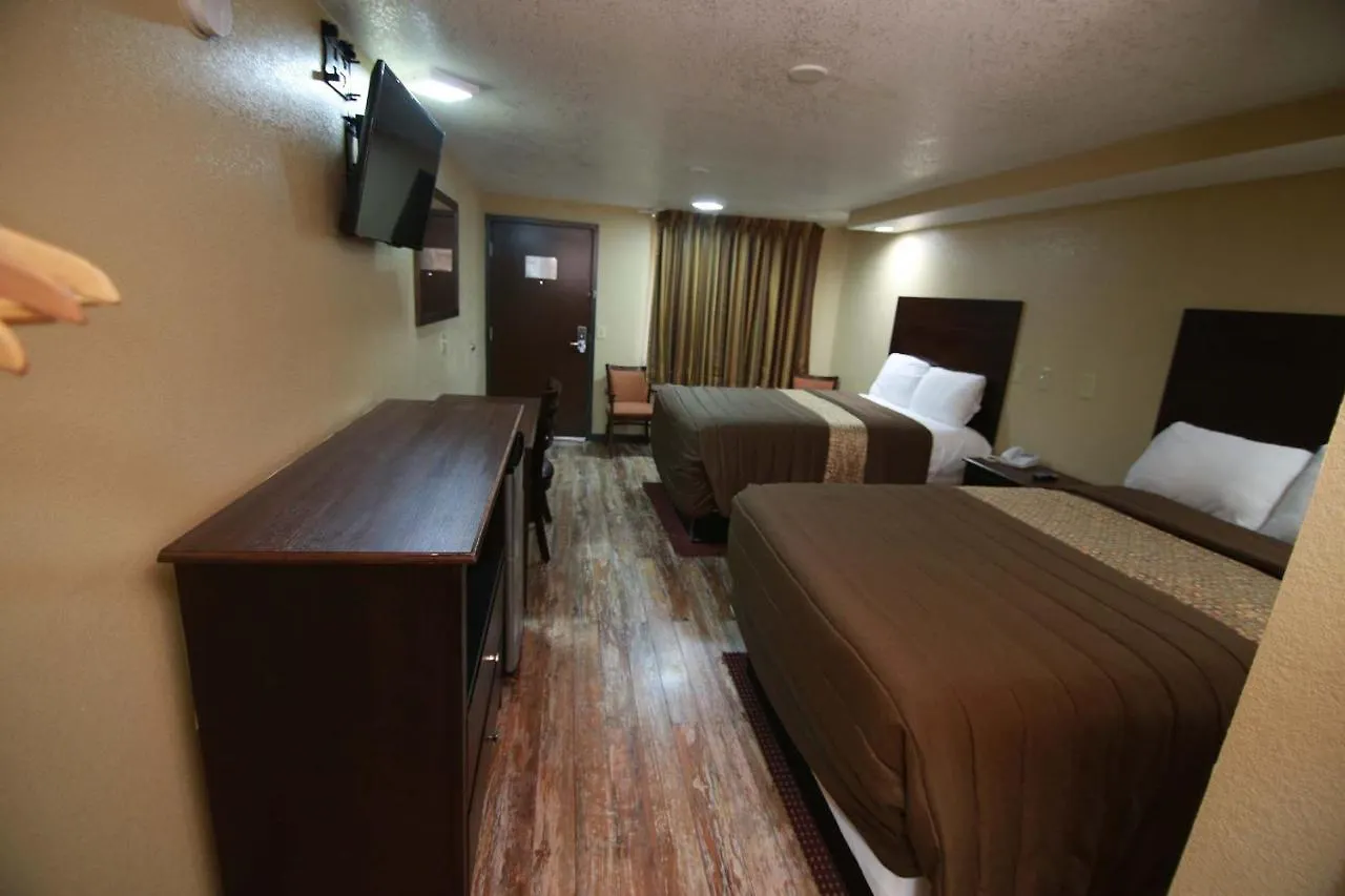 Memphis Inn 2*,